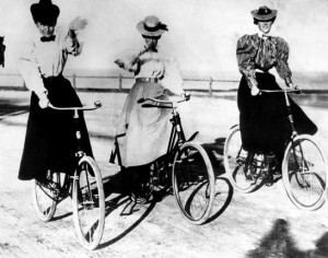 women-riding-bicycles-1900