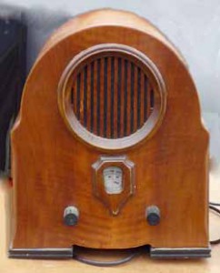 two-knob-radio