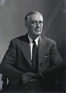 212px-1944_portrait_of_FDR_(1)