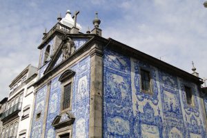 Tiled_Church_Facade_along_Santa_Catalina_Street_-_Porto,_Portugal_(4642973478)